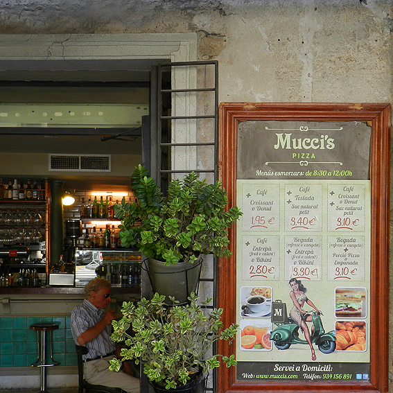 Mucci's Pizza - Universidad